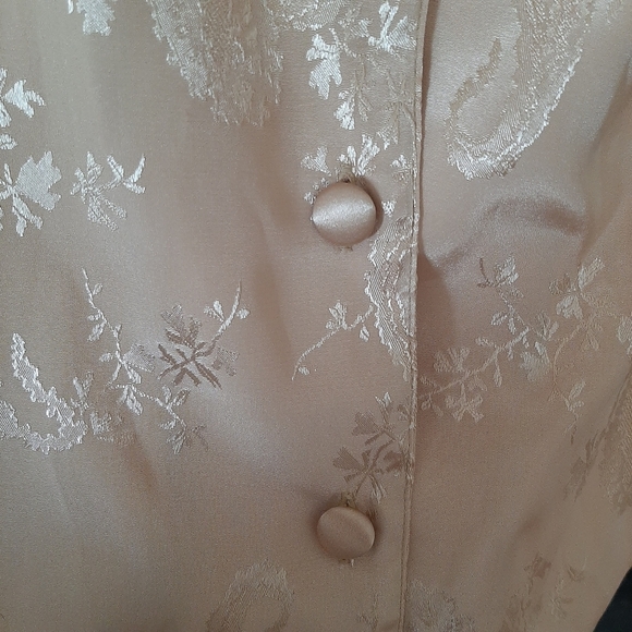 EUC MORGAN TAYLOR INTIMATES PAJAMA TOP - Picture 4 of 7